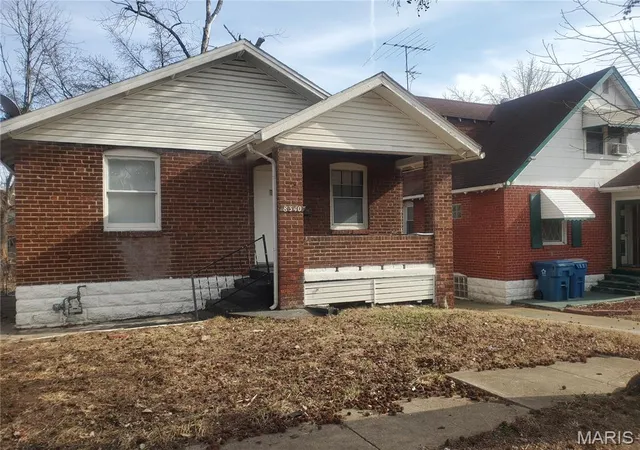 Homes for sale in Jennings, MO | 8340 Eton Pl, Jennings, MO 63136 | MLS# MIS26037560