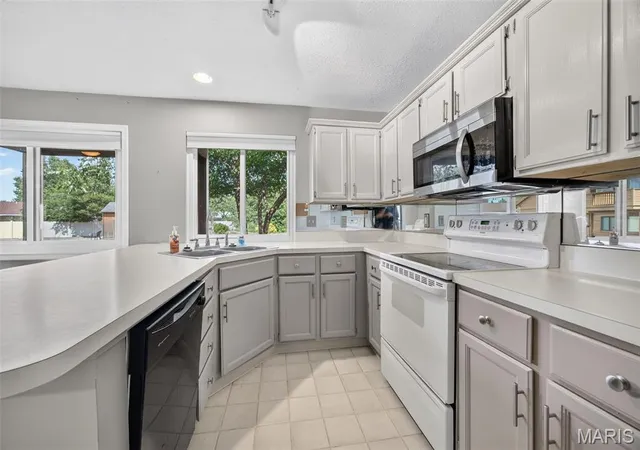 Photo 2 of Condo for sale at 408 Kipling Wy #A, Weldon Spring, MO 63304 | MLS# MIS26037561 | Listing updated on 2026-09-02