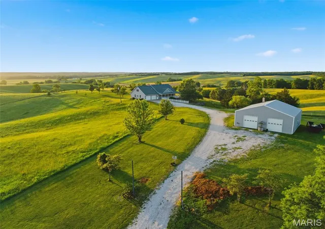 2nd image of 30998 Gifford Trail, La Plata, MO 63549 | MLS# MIS26037579