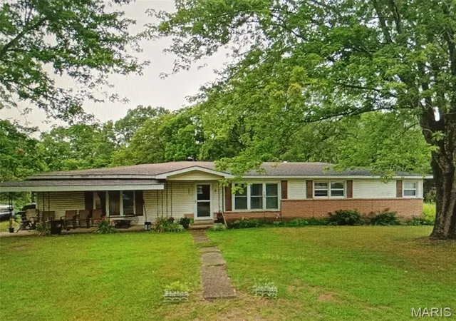 Homes for sale in Salem, MO | 805 Phillips Ave, Salem, MO 65560 | MLS# MIS26037587