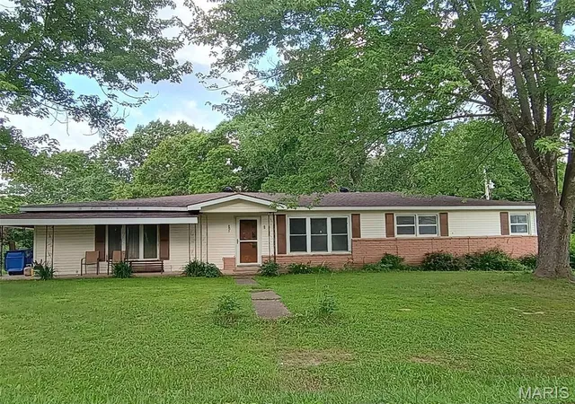 Homes for sale in Salem, MO | 805 Phillips Ave, Salem, MO 65560 | MLS# MIS26037587