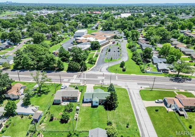 34th image of 8351 S Laclede Station Rd, Saint Louis, MO 63123 | MLS# MIS26037594