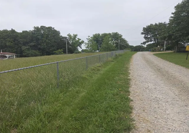 Homes for sale in Festus, MO | 8466 South Dr, Festus, MO 63028 | MLS# MIS26037624