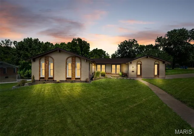 Homes for sale in Manchester, MO | 430 Glan Tai Dr, Manchester, MO 63011 | MLS# MIS26037627