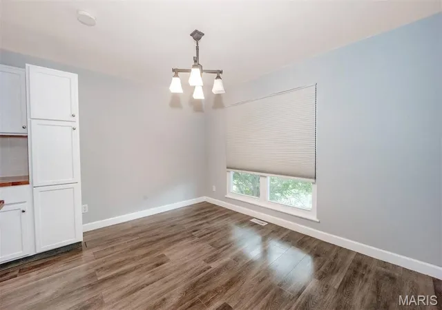 Photo 4 of Single family home for sale at 367 Napoli Ct, Ballwin, MO 63021 | MLS# MIS26037629 | Listing updated on 2026-10-08