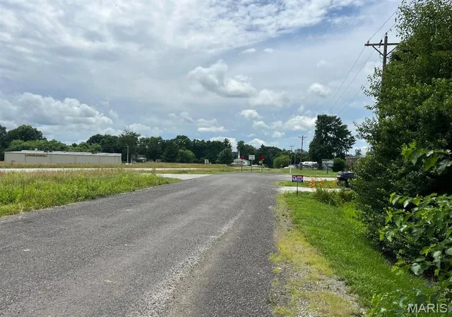 Homes for sale in Jerseyville, IL | 28986 Delhi Rd, Jerseyville, IL 62052 | MLS# MIS26037630