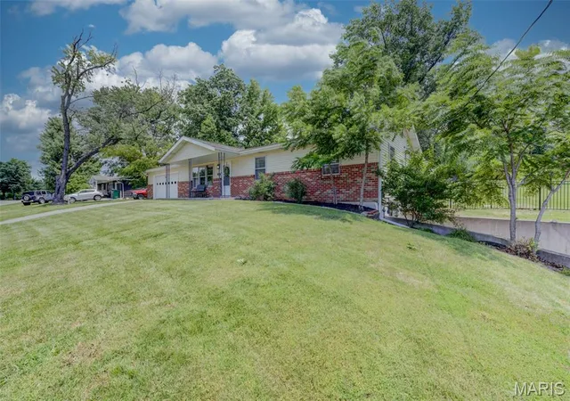 2nd image of 2235 Saint Peters Howell Rd, Saint Peters, MO 63376 | MLS# MIS26037642