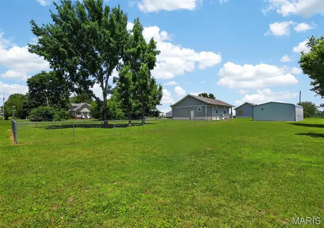 Homes for sale in Wilsonville, IL | 105 Helmuth, Wilsonville, IL 62093 | MLS# MIS26037649