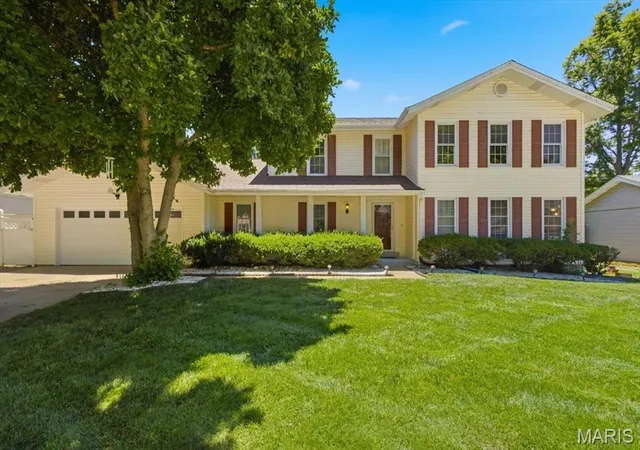 1st image of 16014 Meadow Oak Dr, Chesterfield, MO 63017 | MLS# MIS26037678