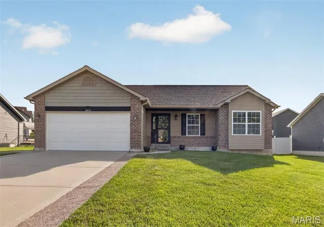 Homes for sale in Truesdale, MO | 303 Mike Dr, Truesdale, MO 63380 | MLS# MIS26037681