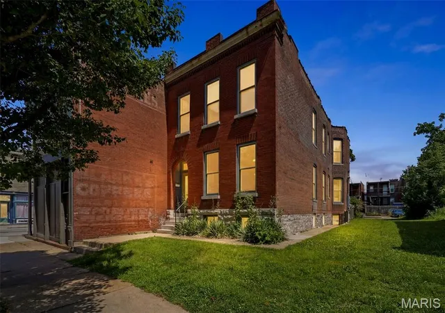 Homes for sale in Saint Louis, MO | 4249 Arco Ave, Saint Louis, MO 63110 | MLS# MIS26037687