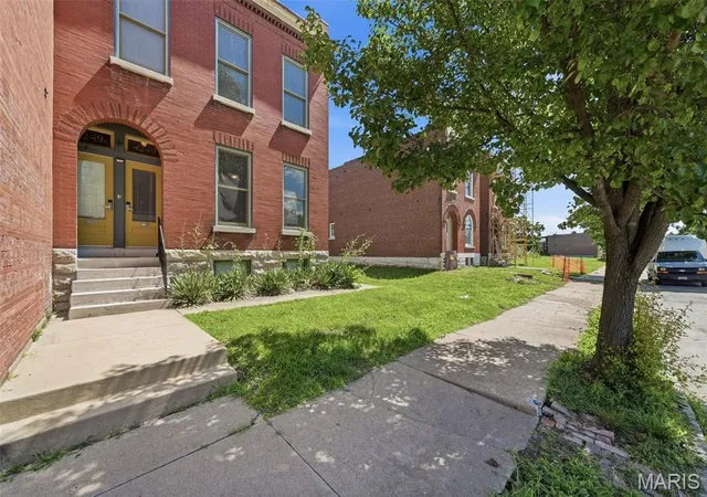 Homes for sale in Saint Louis, MO | 4249 Arco Ave, Saint Louis, MO 63110 | MLS# MIS26037687