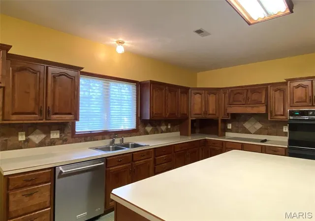 image of 116 Red Fox Rd, Belleville, IL 62223 | MLS# MIS26037692