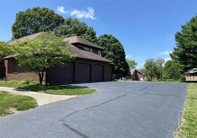 95th image of 116 Red Fox Rd, Belleville, IL 62223 | MLS# MIS26037692