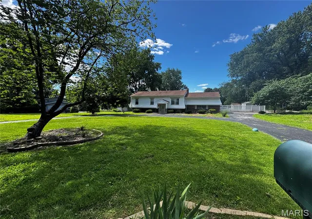 Homes for sale in Unincorporated, MO | 55 Queens Dr, Unincorporated, MO 63034 | MLS# MIS26037707