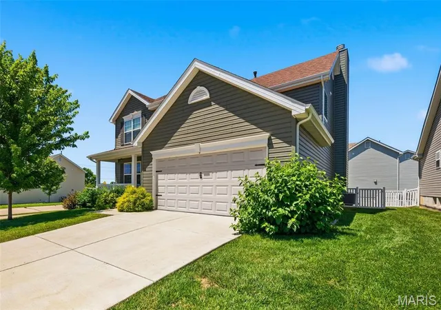 Photo 4 of Single family home for sale at 211 Pearl Vista Dr, O Fallon, MO 63366 | MLS# MIS26037716 | Listing updated on 2026-08-31