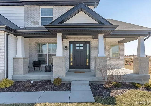 Homes for sale in Lake Saint Louis, MO | 310 Osprey Ct, Lake Saint Louis, MO 63367 | MLS# MIS26037717