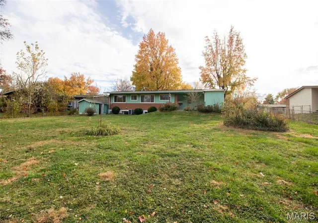 3rd image of 2385 Palomino Ln, Florissant, MO 63033 | MLS# MIS26037721