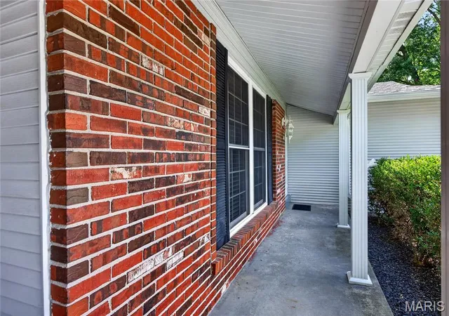 Homes for sale in Maryland Heights, MO | 12009 Quality Ln, Maryland Heights, MO 63043 | MLS# MIS26037751