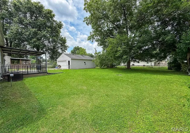 Homes for sale in Granite City, IL | 3205 Wayne Ave, Granite City, IL 62040 | MLS# MIS26037759