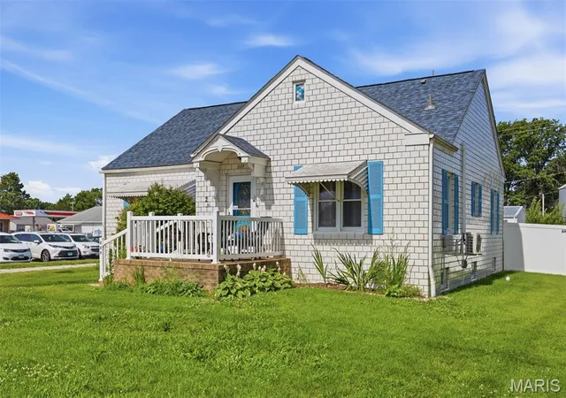 2nd image of 209 S Broadway, Hoffman, IL 62250 | MLS# MIS26037764