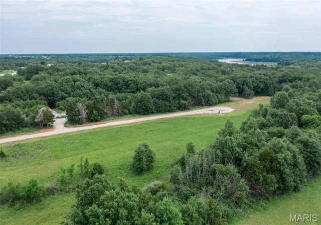 Homes for sale in Perry, MO | 17 Halyon Estates, Perry, MO 63462 | MLS# MIS26037774