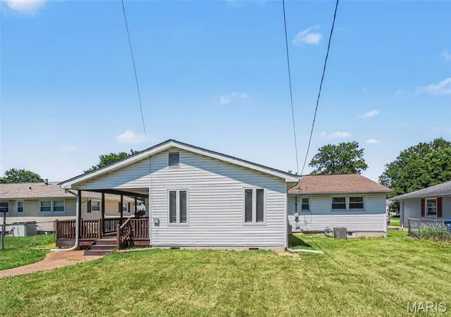 15th image of 250 Monterey Dr, Florissant, MO 63031 | MLS# MIS26037775