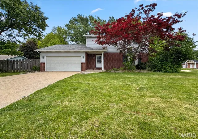 Homes for sale in Edwardsville, IL | 1902 Applegate Ln, Edwardsville, IL 62025 | MLS# MIS26037784