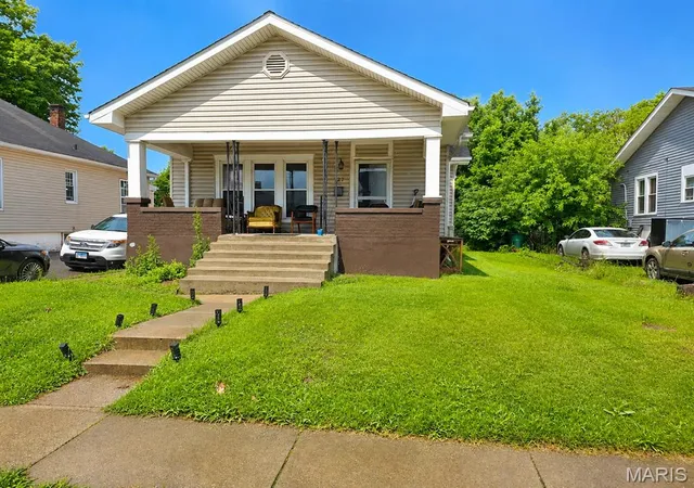 Homes for sale in East St Louis, IL | 727 N 38th St, East St Louis, IL 62205 | MLS# MIS26037786