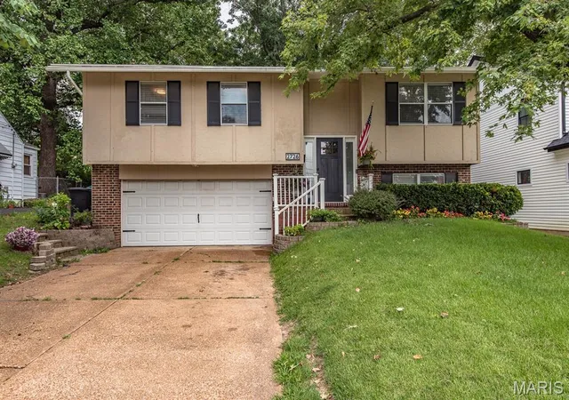 2nd image of 2726 Bremerton Rd, Saint Louis, MO 63144 | MLS# MIS26037787