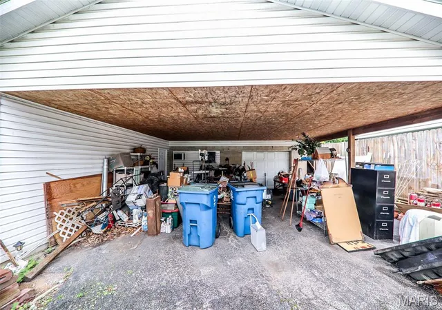 Homes for sale in Collinsville, IL | 345 N Aurora St, Collinsville, IL 62234 | MLS# MIS26037804