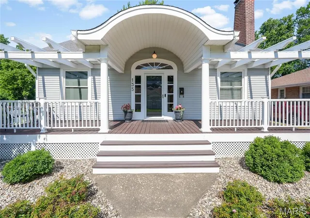 Homes for sale in Collinsville, IL | 135 Helen Pl, Collinsville, IL 62234 | MLS# MIS26037829