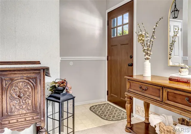 Homes for sale in Ferguson, MO | 1200 Hudson Hills Dr, Ferguson, MO 63135 | MLS# MIS26037830