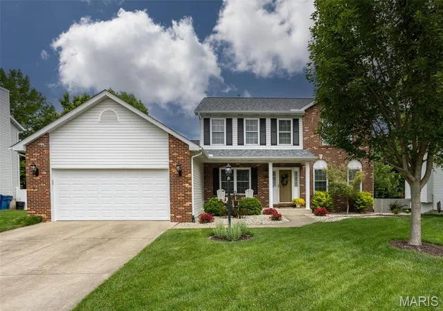 Photo 1 of Single family home for sale at 2707 Cabin Creek Ct, Edwardsville, IL 62025 | MLS# MIS26037840 | Listing updated on 2026-07-20