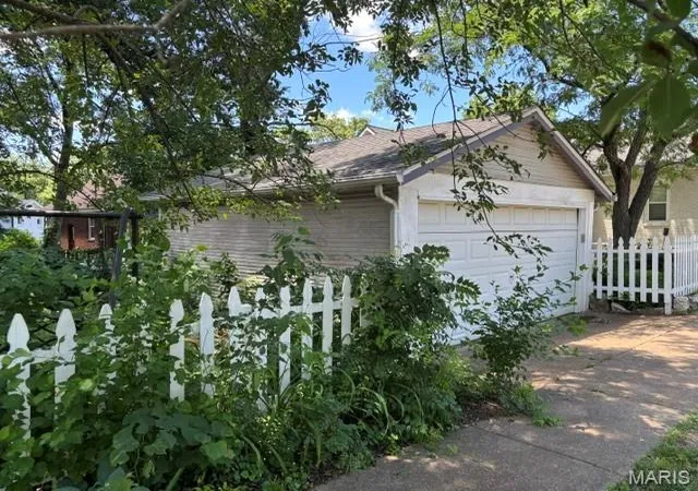Homes for sale in Kirkwood, MO | 524 Goethe Ave, Kirkwood, MO 63122 | MLS# MIS26037859