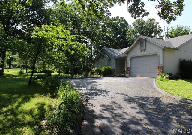 Photo 1 of Single family home for sale at 3877 Hwy D, Defiance, MO 63341 | MLS# MIS26037883 | Listing updated on 2026-09-13
