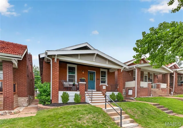 Homes for sale in St Louis, MO | 5341 Neosho St, St Louis, MO 63109 | MLS# MIS26037896