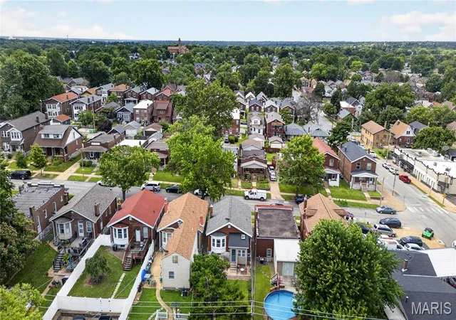 Homes for sale in St Louis, MO | 5341 Neosho St, St Louis, MO 63109 | MLS# MIS26037896