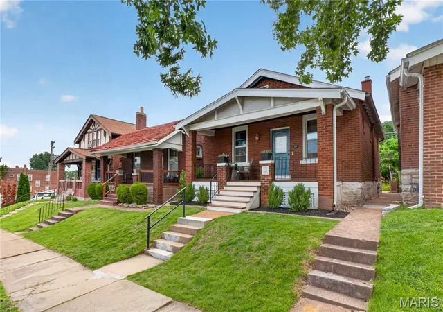 Homes for sale in St Louis, MO | 5341 Neosho St, St Louis, MO 63109 | MLS# MIS26037896