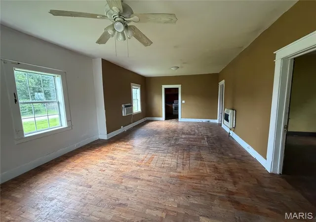 Photo 3 of Single family home for sale at 704 S Main St, Campbell, MO 63933 | MLS# MIS26037899 | Listing updated on 2026-09-02