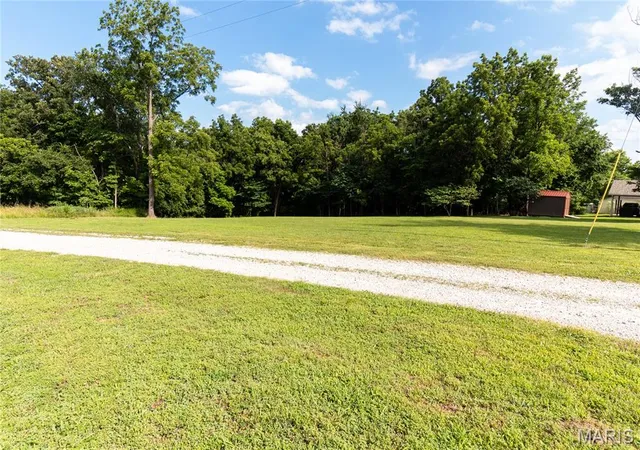 Homes for sale in Steelville, MO | 431 Hickory St, Steelville, MO 65565 | MLS# MIS26037900