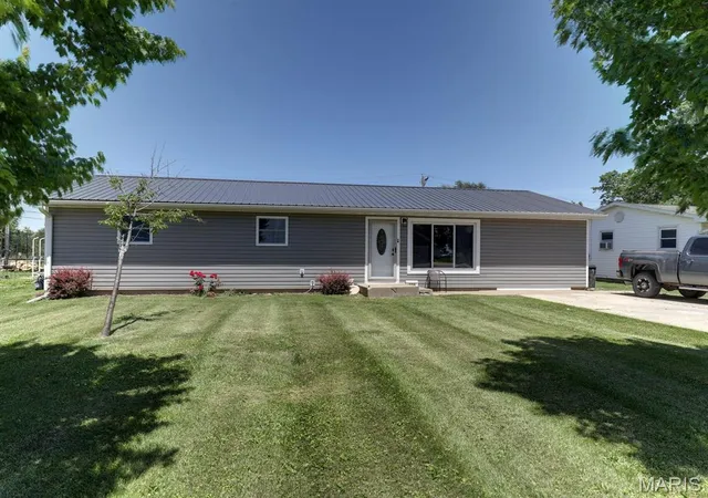 1st image of 930 W Cedar Street, Kahoka, MO 63445 | MLS# MIS26037908