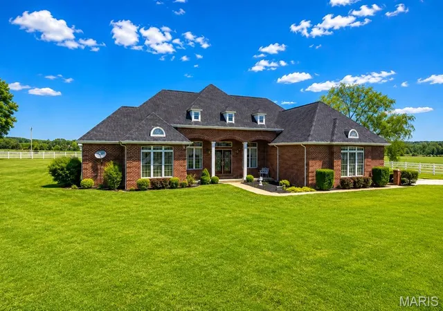 Photo 3 of Sale Pending at 11447 Hwy D, Dixon, MO 65459 | MLS# MIS26037917 | Listing updated on 2026-10-10