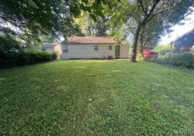 Homes for sale in Ferguson, MO | 627 Ferguson Ave, Ferguson, MO 63135 | MLS# MIS26037942
