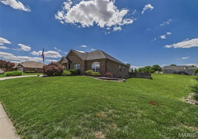 Photo 2 of Single family home for sale at 3509 Steinberg Farm Rd, Belleville, IL 62226 | MLS# MIS26037943 | Listing updated on 2026-09-16