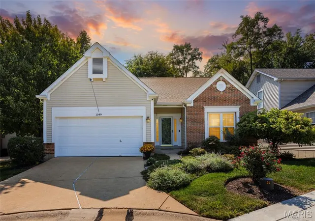 Photo 1 of Sale Pending at 1049 Cambridge Way Dr, Chesterfield, MO 63017 | MLS# MIS26037946 | Listing updated on 2026-10-20
