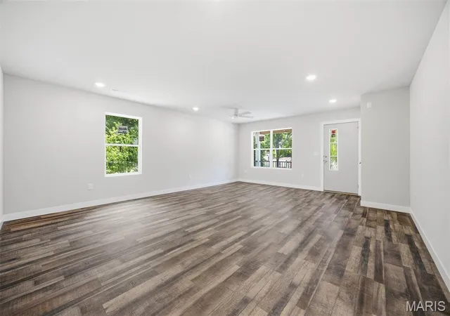Photo 3 of Single family home for sale at 421 E Schuetz St, Lebanon, IL 62254 | MLS# MIS26037965 | Listing updated on 2026-09-24