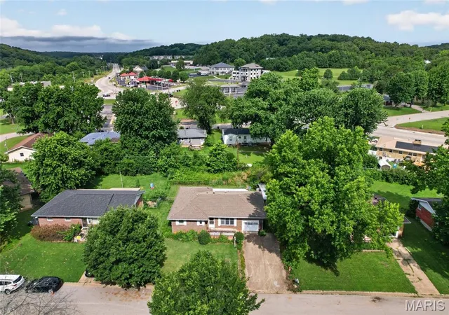 Homes for sale in Waynesville, MO | 108 Hull Dr, Waynesville, MO 65583 | MLS# MIS26037974