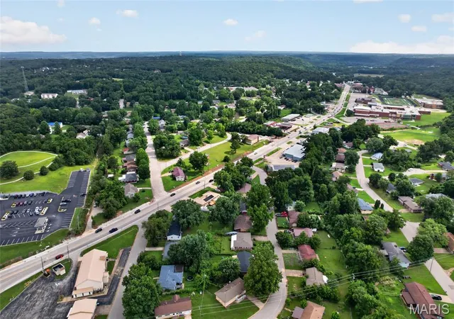 Homes for sale in Waynesville, MO | 108 Hull Dr, Waynesville, MO 65583 | MLS# MIS26037974