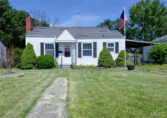 Homes for sale in Lebanon, MO | 1157 Beverly Dr, Lebanon, MO 65536 | MLS# MIS26038011